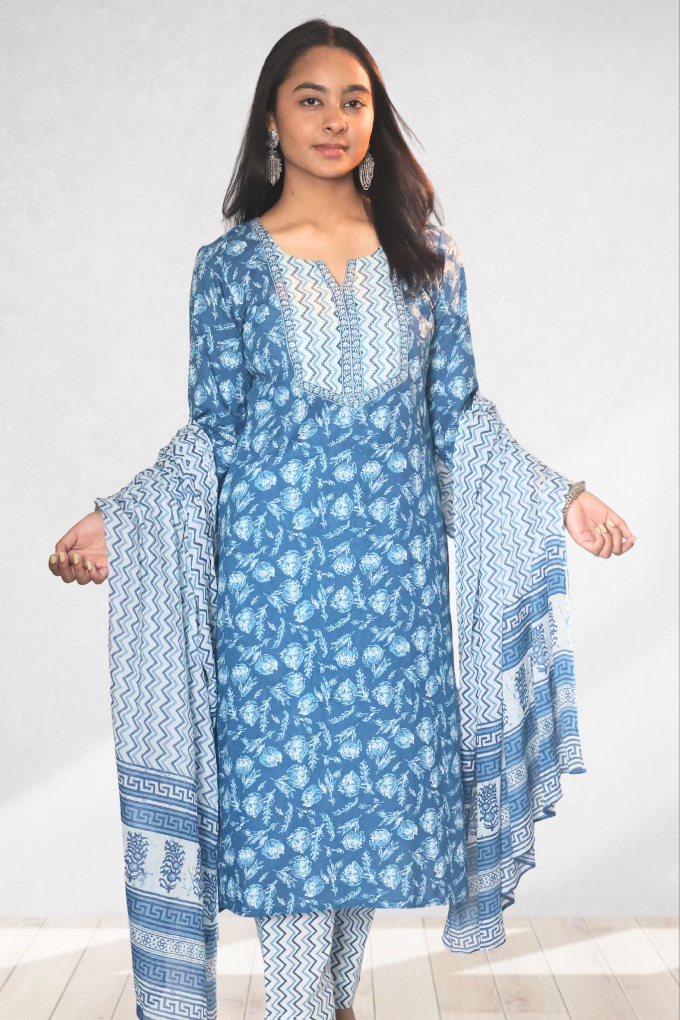 Neer Indigo Dupatta