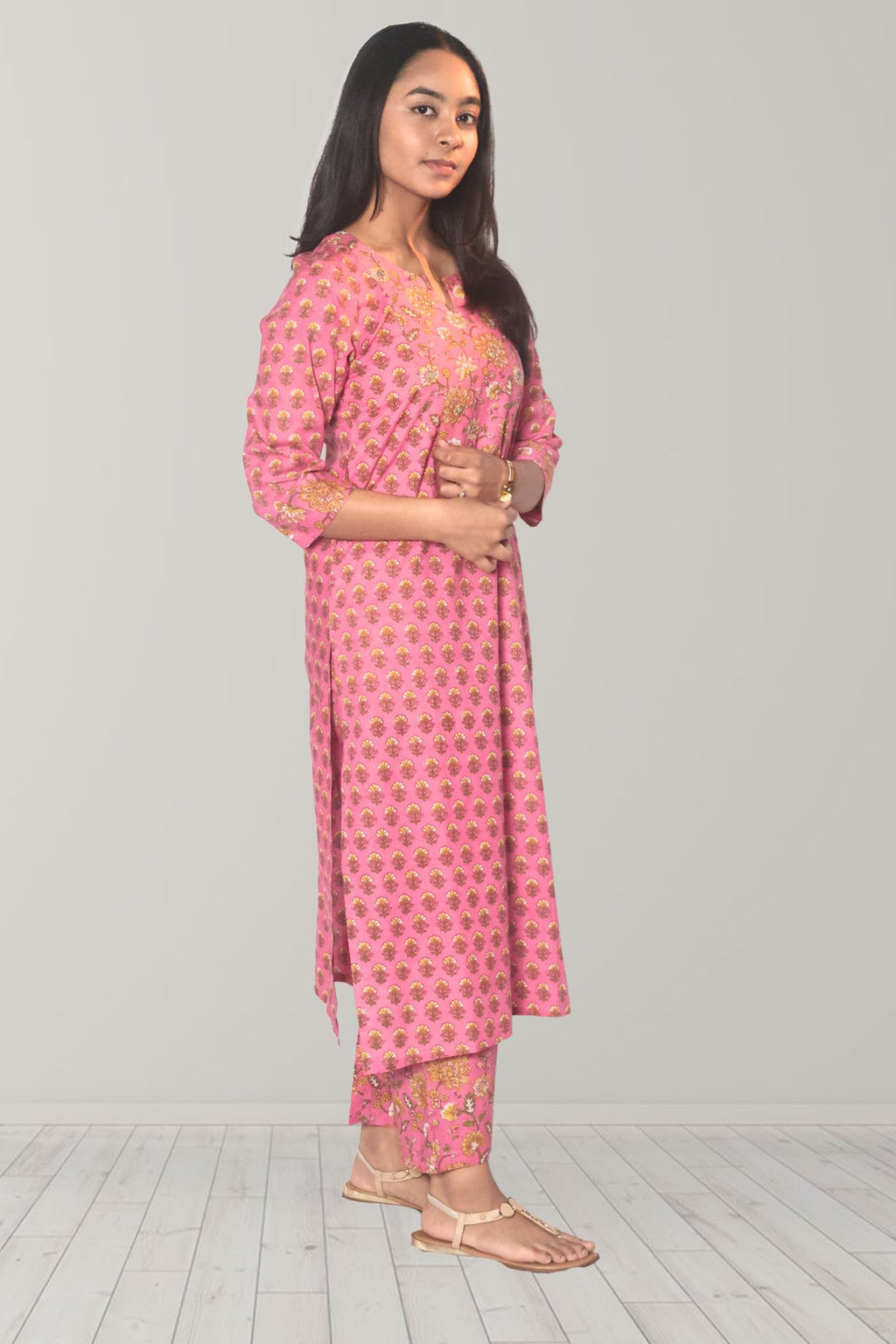 Roohaani Gulabi Floral Straight Cotton Kurta for Women